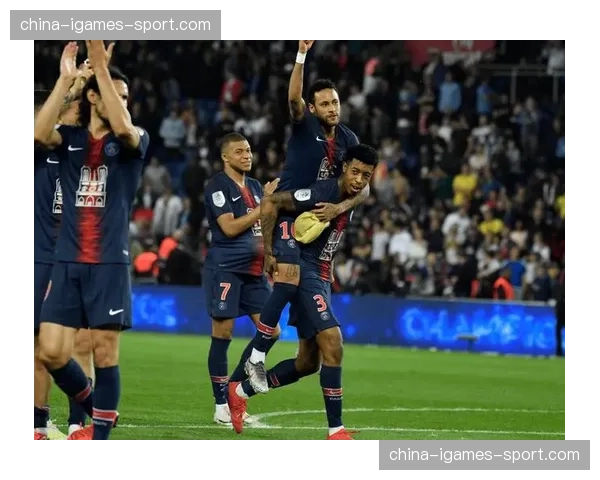 欧塞尔公布对阵巴黎圣日耳曼赛前训练图集 欧塞尔公布对阵巴黎圣日耳曼赛前训练图集